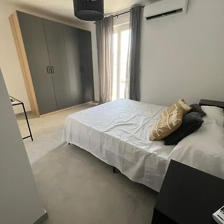 St Julians 2 Bedroom Apartament *
